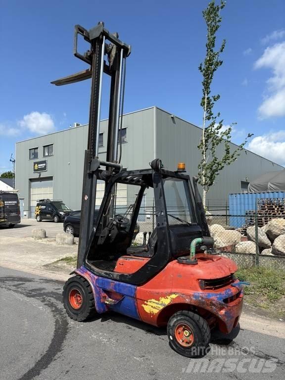Linde h 30 d Tehnika ar dīzeļa dzinēju