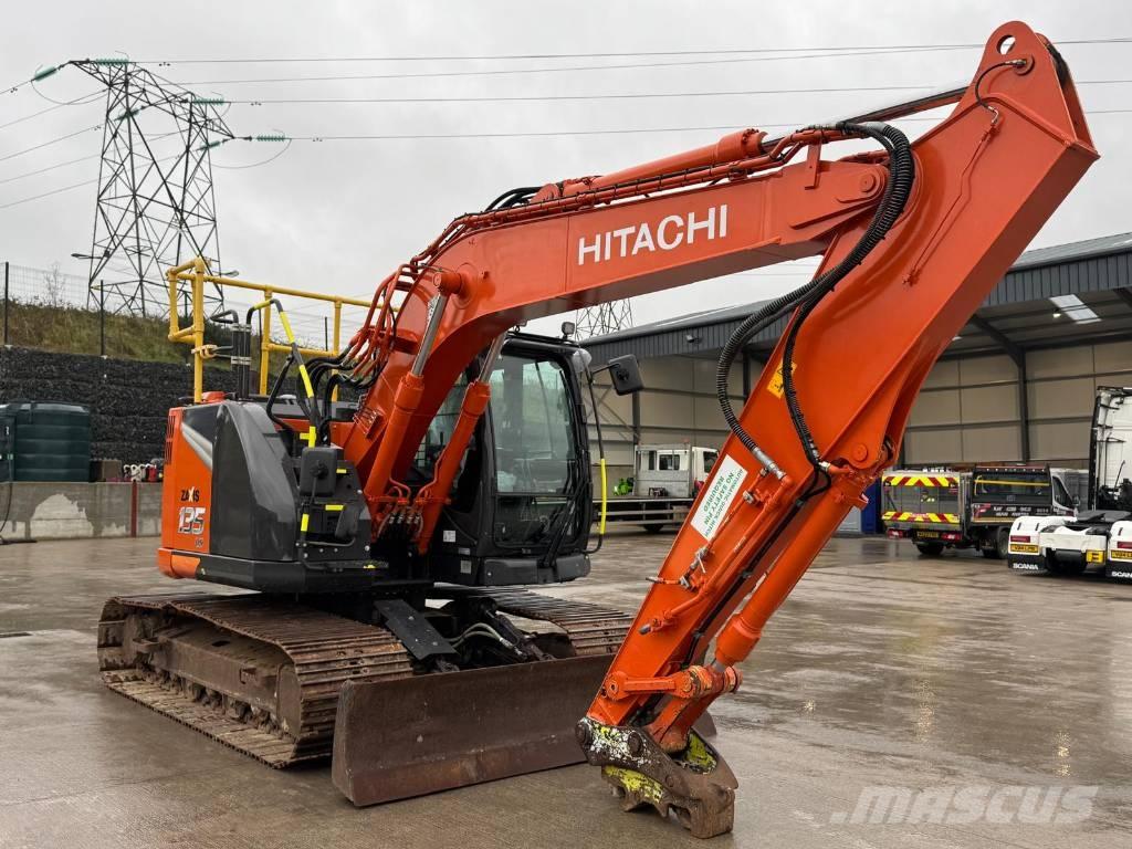 Hitachi ZX 135 US-7 Kāpurķēžu ekskavatori