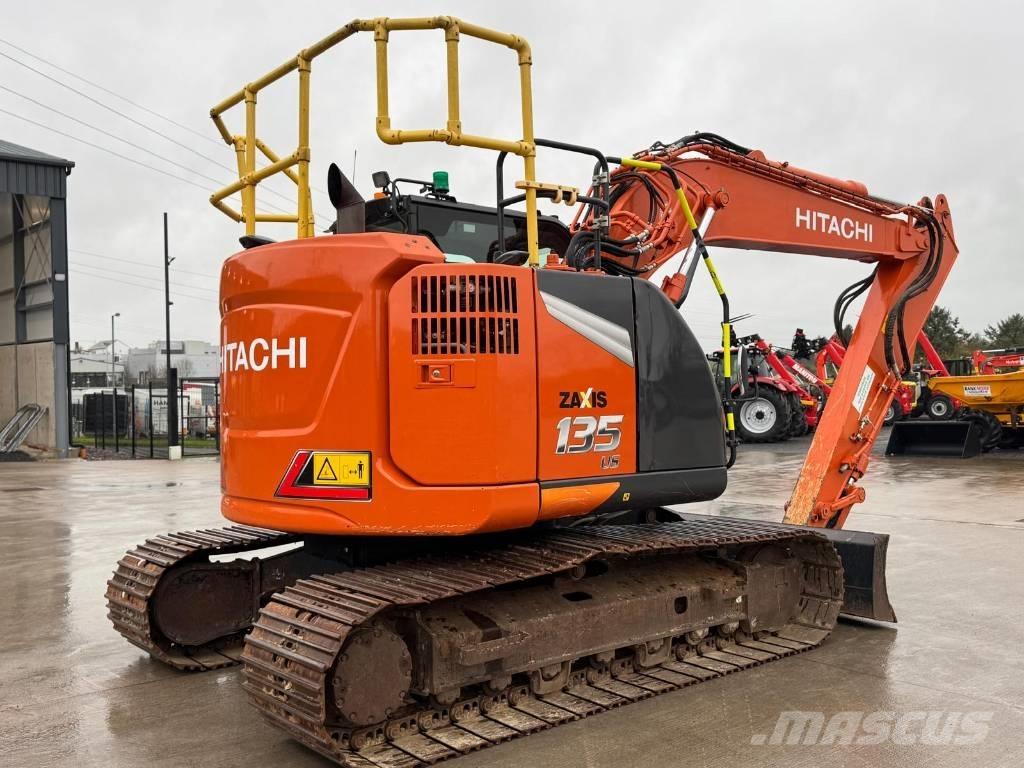 Hitachi ZX 135 US-7 Kāpurķēžu ekskavatori