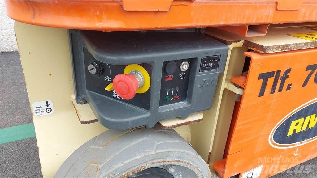 JLG 1230ES Citi pacēlāji un platformas