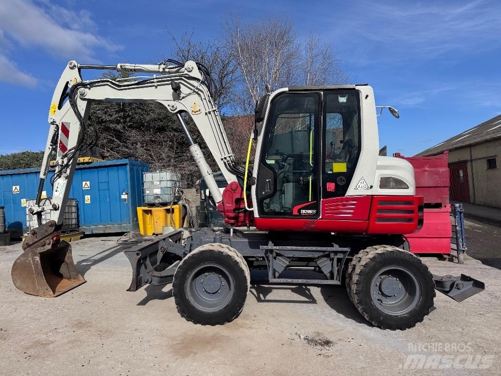 Takeuchi TB 295 W Ekskavatori uz riteņiem
