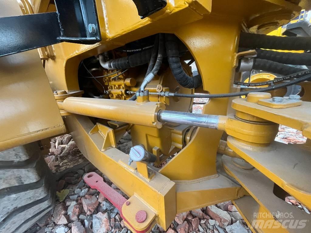 CAT 966H Iekrāvēji uz riteņiem
