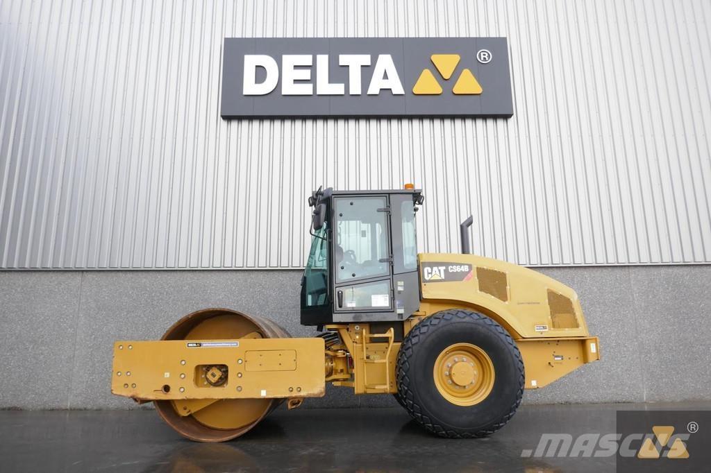 CAT CS64B Vienvalča grunts veltņi