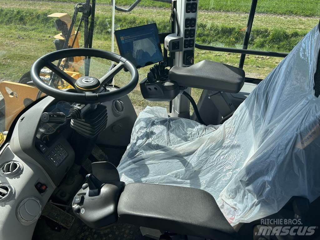 Volvo L120H Iekrāvēji uz riteņiem