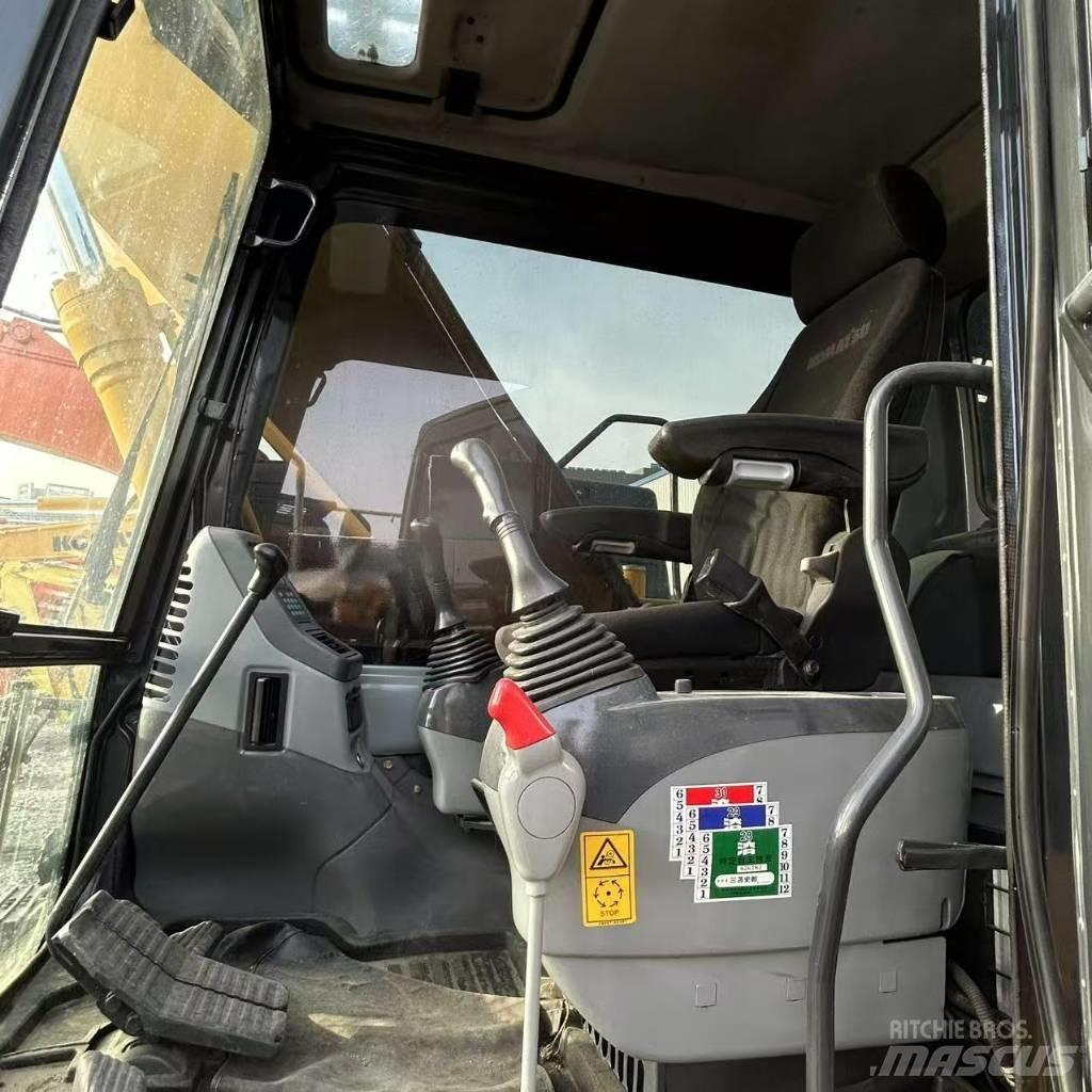 Komatsu 160-7 Kāpurķēžu ekskavatori
