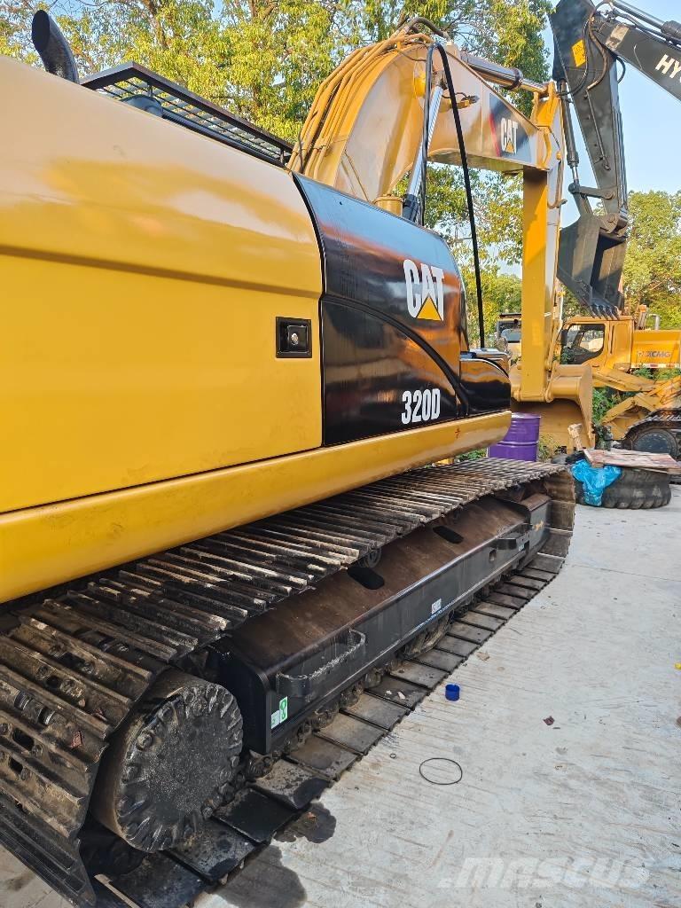 CAT 320d Kāpurķēžu ekskavatori