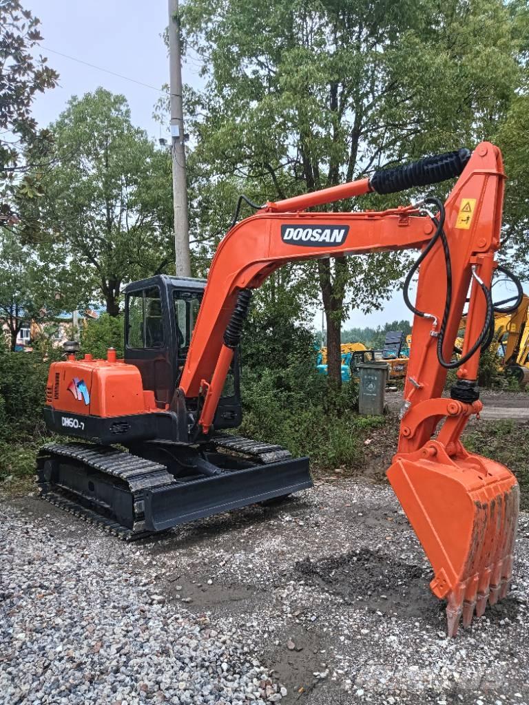 Doosan DH 60 Kāpurķēžu ekskavatori