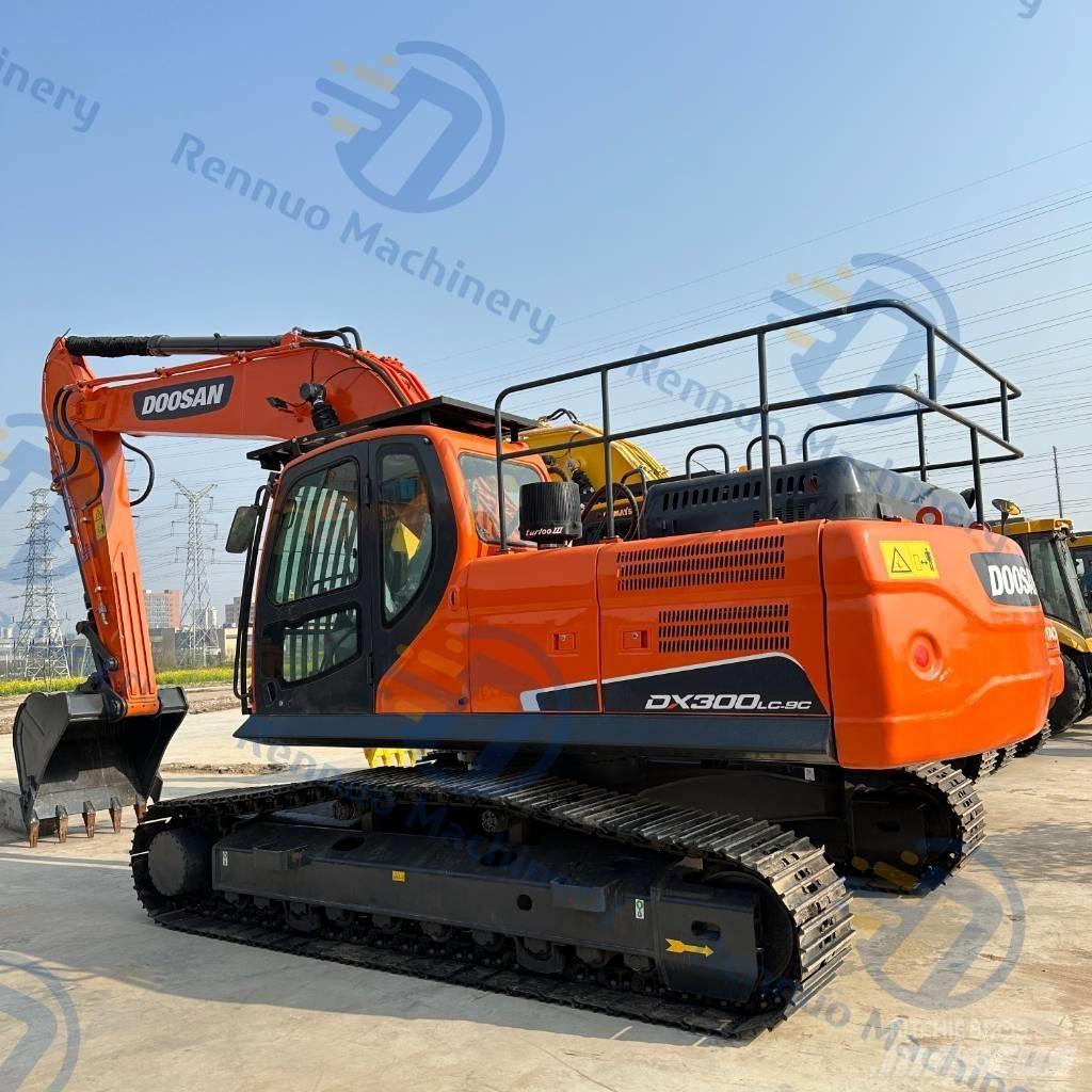 Doosan DX 300LC-9C Kāpurķēžu ekskavatori