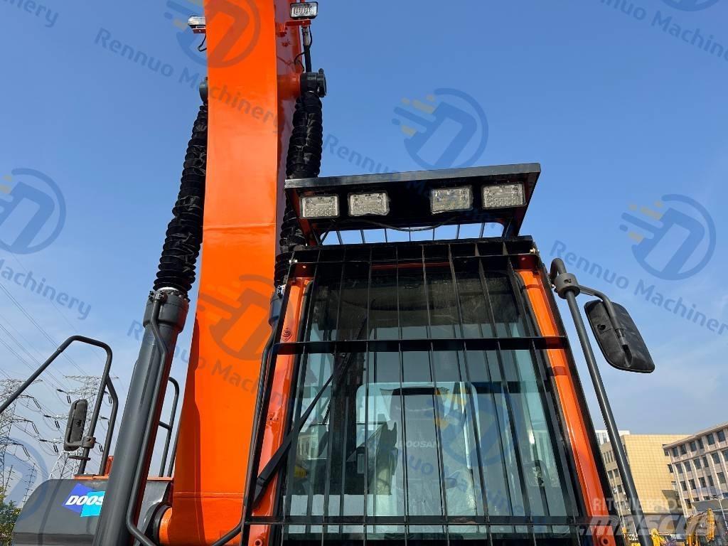 Doosan DX 300LC-9C Kāpurķēžu ekskavatori