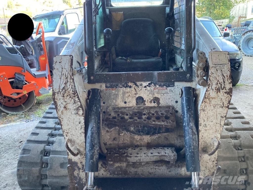 Bobcat T 300 Lietoti riteņu kompaktiekrāvēji