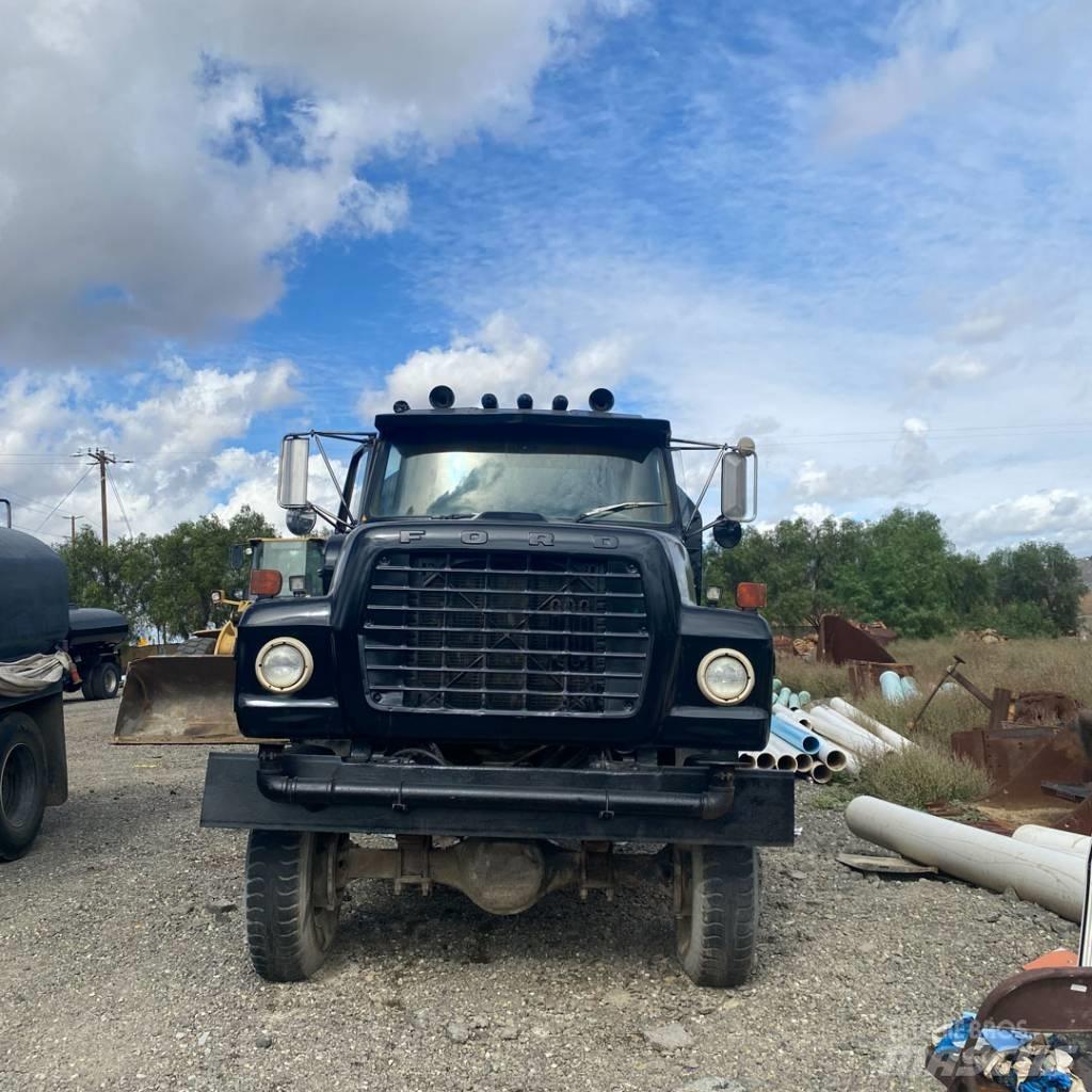 Ford 6 x 6 Ūdens mašīnas