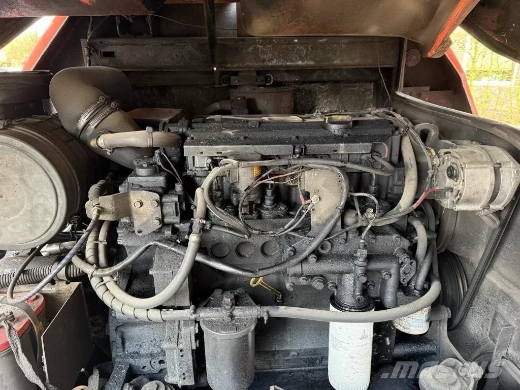 Atlas AR 86 E Iekrāvēji uz riteņiem