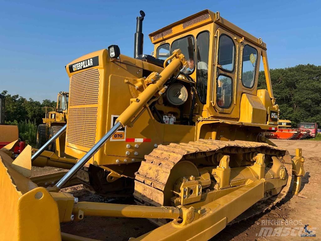 CAT D 7 G Kāpurķēžu buldozeri