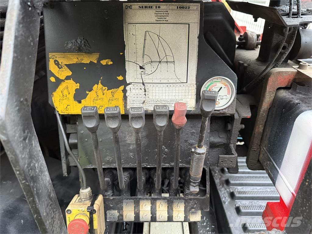 Volvo FM12 6x2 Treileri ar āķi