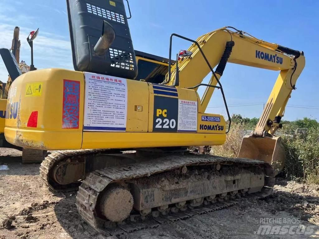 Komatsu PC 220 Kāpurķēžu ekskavatori
