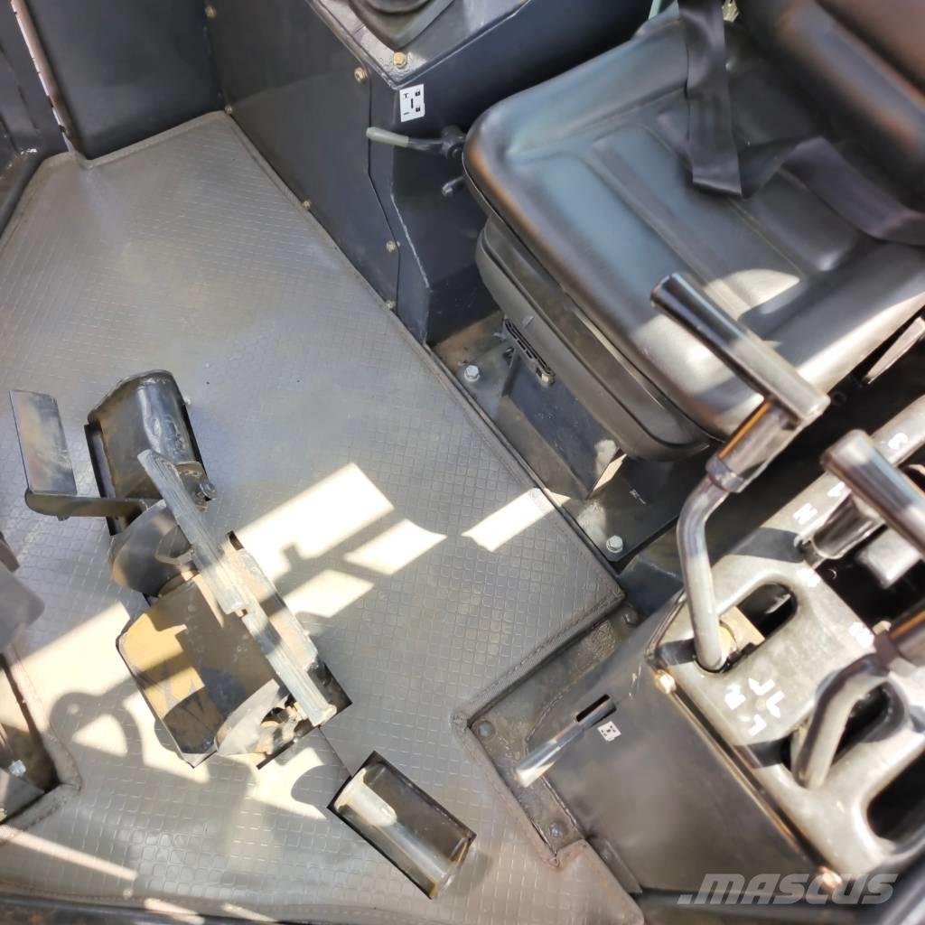 Shantui SD 32 Kāpurķēžu buldozeri