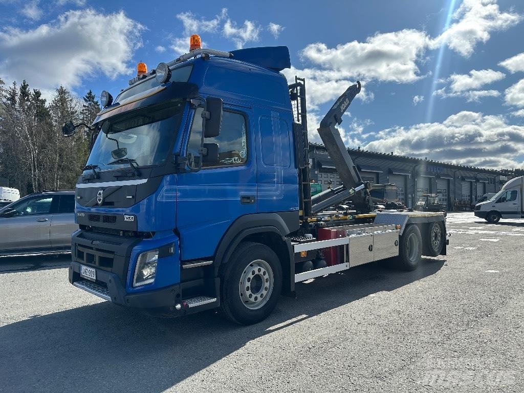 Volvo FMX 540 6x2*4 Treileri ar āķi