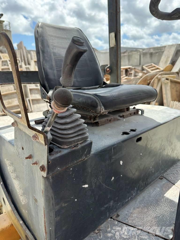 Bomag BW 120 AD-3 Divvalču grunts veltņi