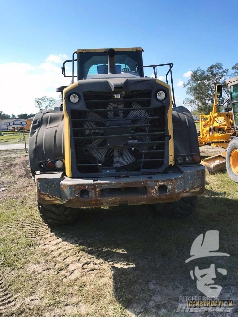Komatsu WA380 Iekrāvēji uz riteņiem