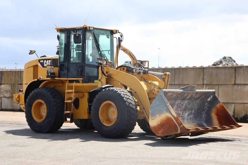 CAT 928H Iekrāvēji uz riteņiem