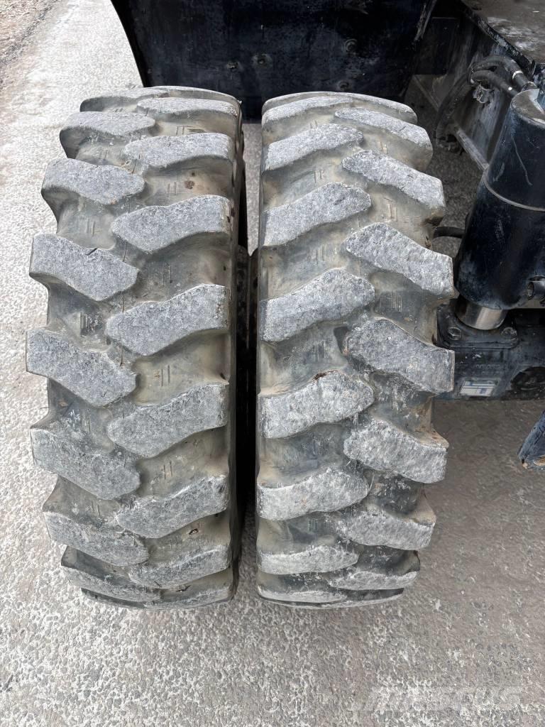 Hitachi ZX 140 W-5B Ekskavatori uz riteņiem