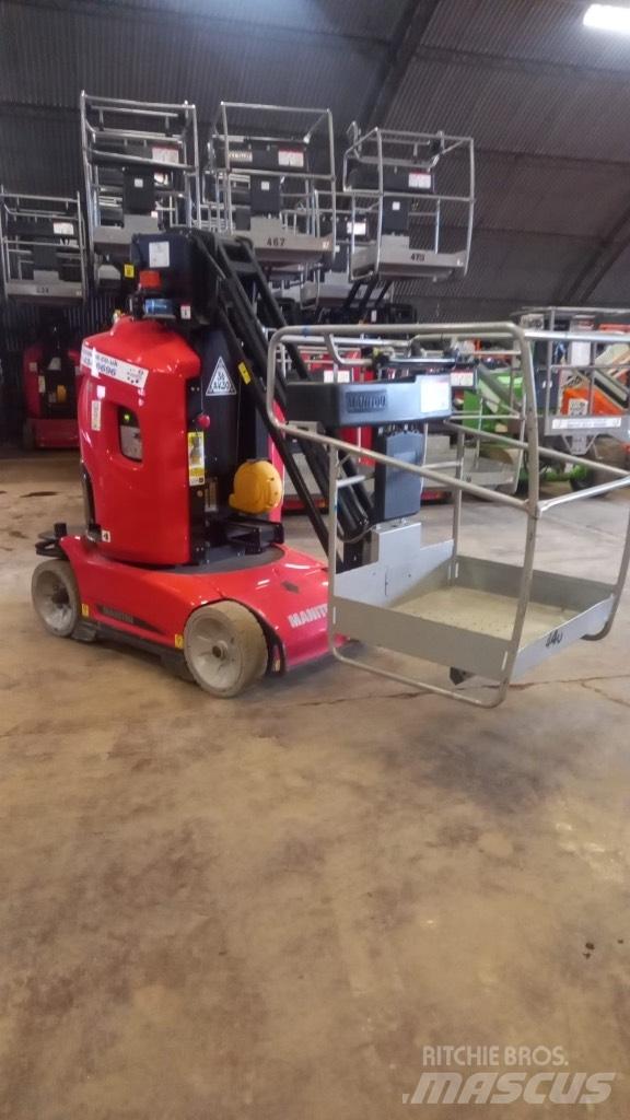 Manitou 100 VJR Vertikālie pacēlāji