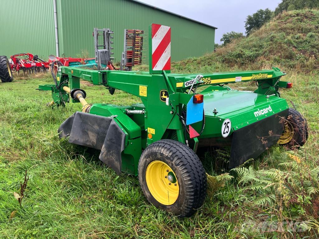 John Deere 1365 Piekabināmās pļaujmašīnas