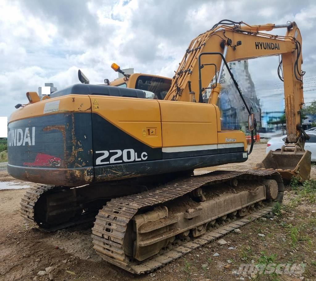 Hyundai Robex 220 LC Kāpurķēžu ekskavatori