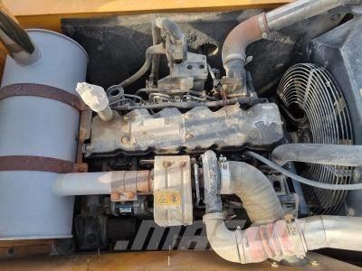 Hyundai Robex 220 LC Kāpurķēžu ekskavatori