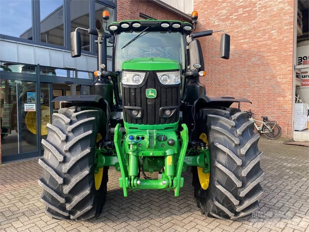 John Deere 6230R Traktori