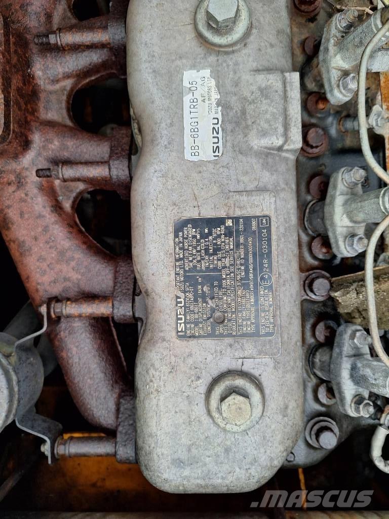 JCB JS 220 LC Kāpurķēžu ekskavatori