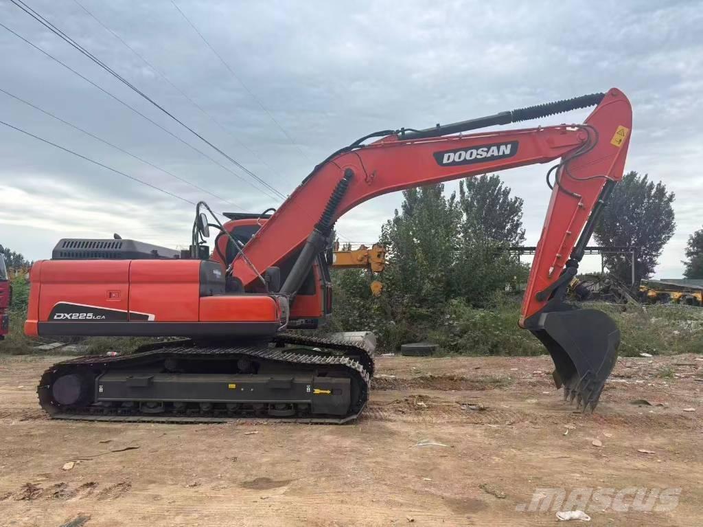 Doosan DX 225 Kāpurķēžu ekskavatori