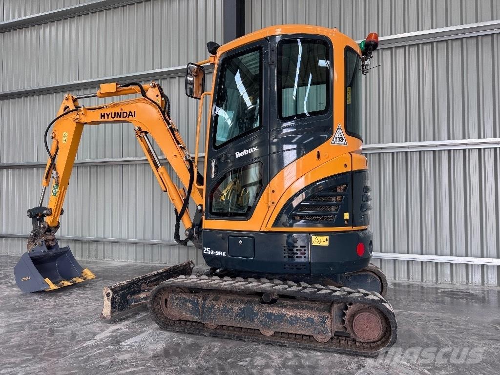 Hyundai R25Z-9 AK Mini ekskavatori < 7 t