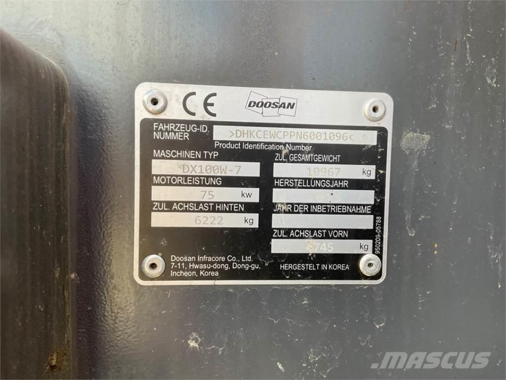 Doosan DX100W-7 Ekskavatori uz riteņiem