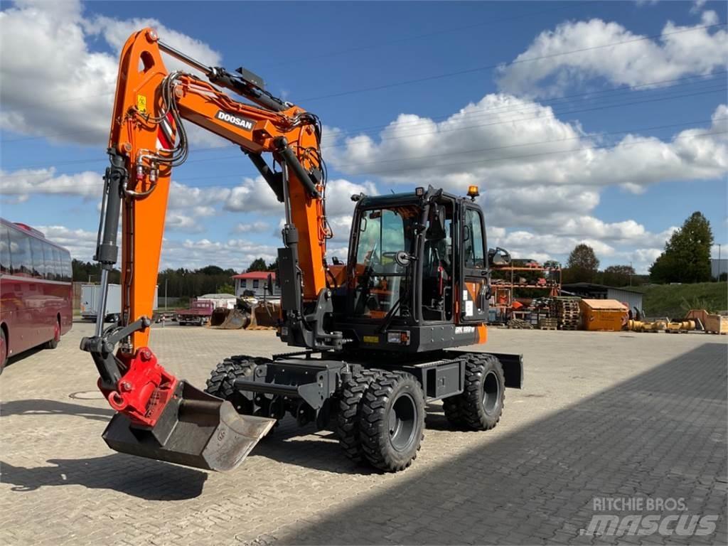 Doosan DX100W-7 Ekskavatori uz riteņiem