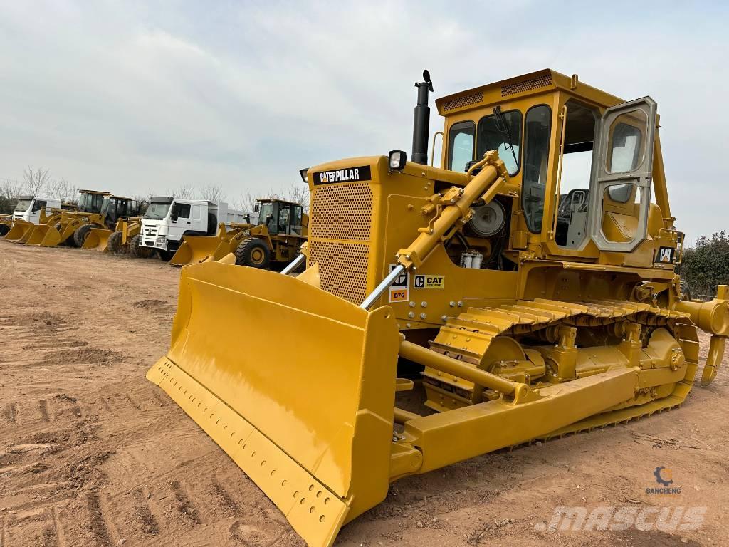 CAT D7G Kāpurķēžu buldozeri
