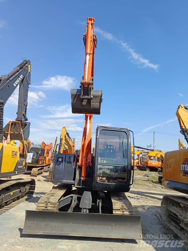 Hitachi ZX 75 Vidēja lieluma ekskavatori 7 t - 12 t