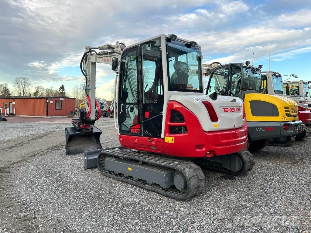 Takeuchi TB370 Vidēja lieluma ekskavatori 7 t - 12 t
