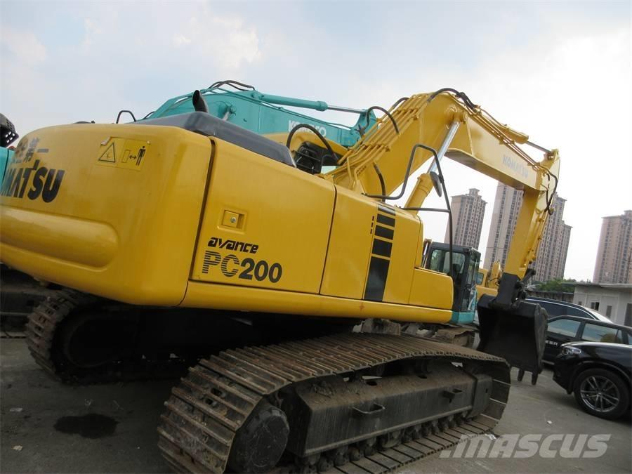 Komatsu PC 200-6 Kāpurķēžu ekskavatori