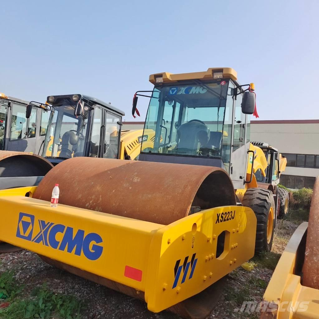 XCMG XS 223 J Vienvalča grunts veltņi