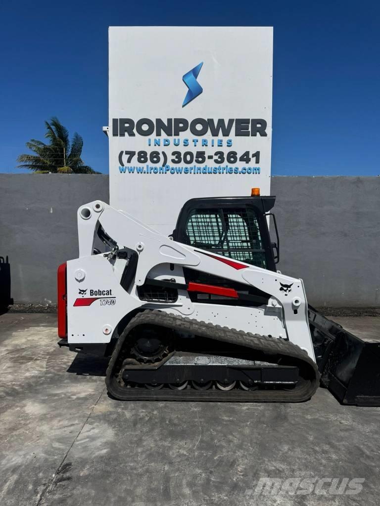 Bobcat T 740 Lietoti riteņu kompaktiekrāvēji