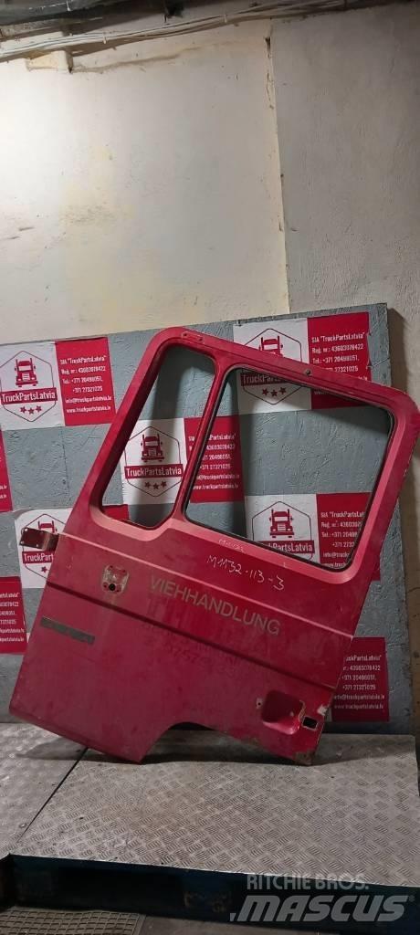 MAN 12.232 left door Kabīnes un interjers