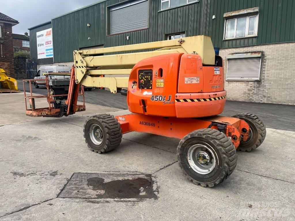JLG 450 AJ Strēles pacēlāji