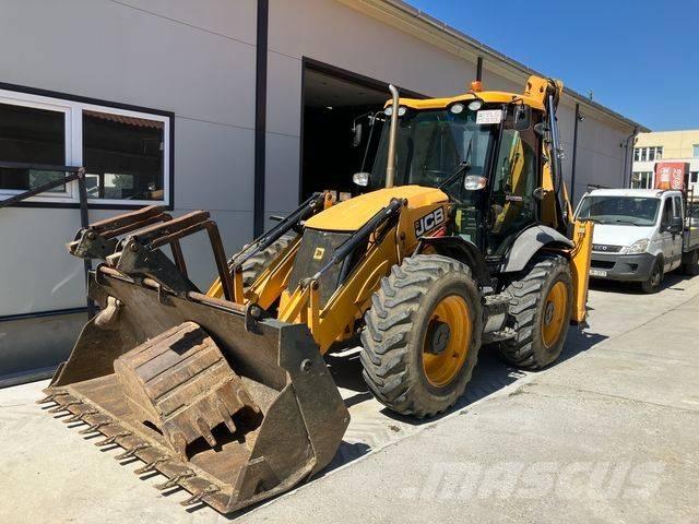 JCB 4CX AEC Ekskavatori-iekrāvēji