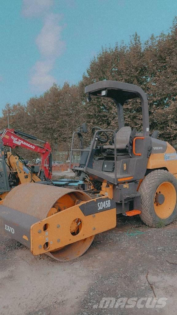 Volvo SD 45 B Vienvalča grunts veltņi