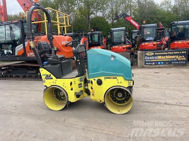 Ammann AXR 12 Divvalču grunts veltņi