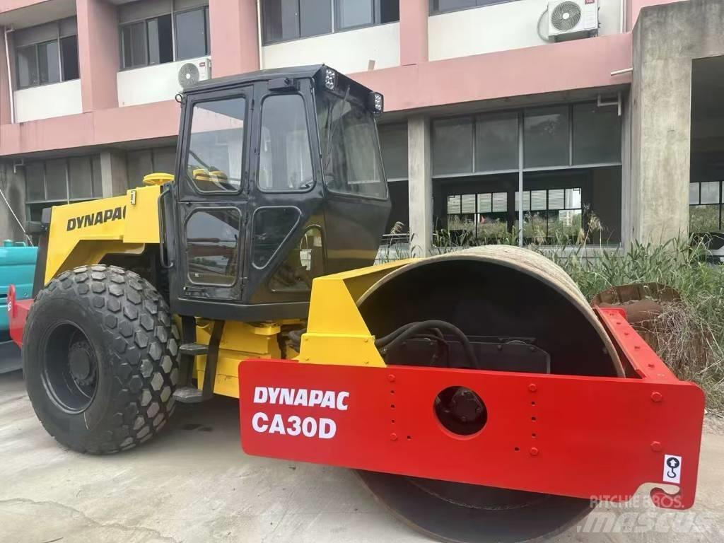 Dynapac CA 30 D Vienvalča grunts veltņi