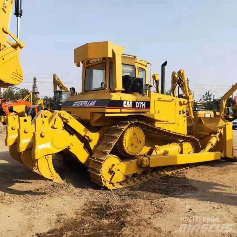 CAT D7H Kāpurķēžu buldozeri