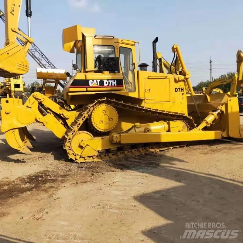 CAT D7H Kāpurķēžu buldozeri