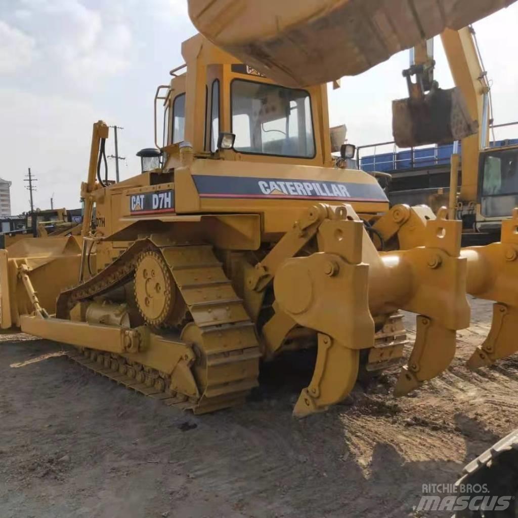 CAT D7H Kāpurķēžu buldozeri